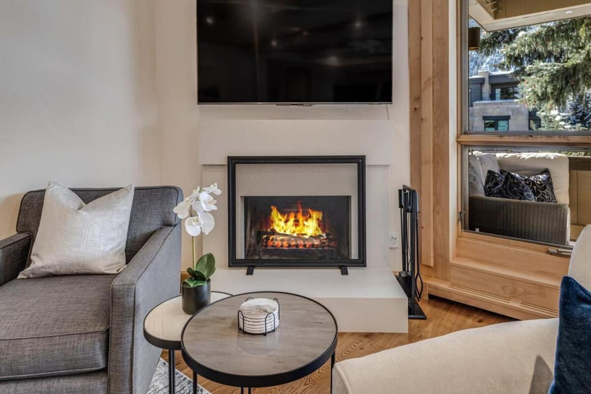 New Listing 2Br 2Ba Condo - Mountain Views Аспън Екстериор снимка