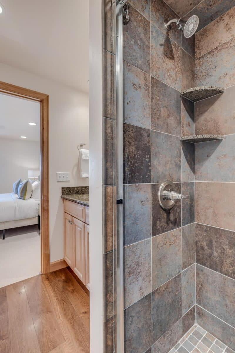 New Listing 2Br 2Ba Condo - Mountain Views Аспън Екстериор снимка