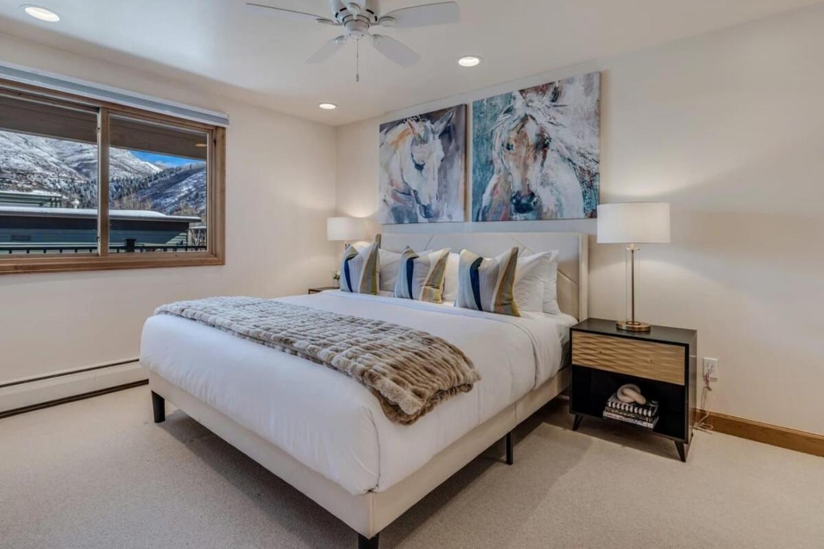 New Listing 2Br 2Ba Condo - Mountain Views Аспън Екстериор снимка